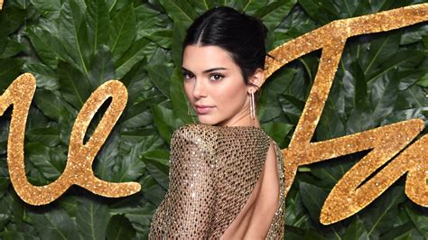 kendall jenner naked|Kendall Jenner Poses Totally Nude in Vogue Italia Shoot .